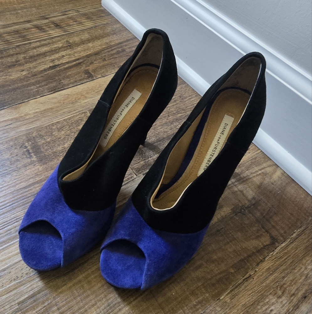 Diane Von Fursrtenberg Black and Blue Peep-Toe Heels